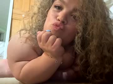girl My Sexy Wet Pussy Cam On Chaturbate with littleliana_xoxo