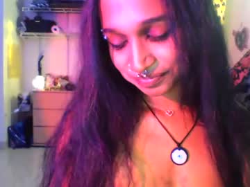 girl My Sexy Wet Pussy Cam On Chaturbate with mon3ytr33